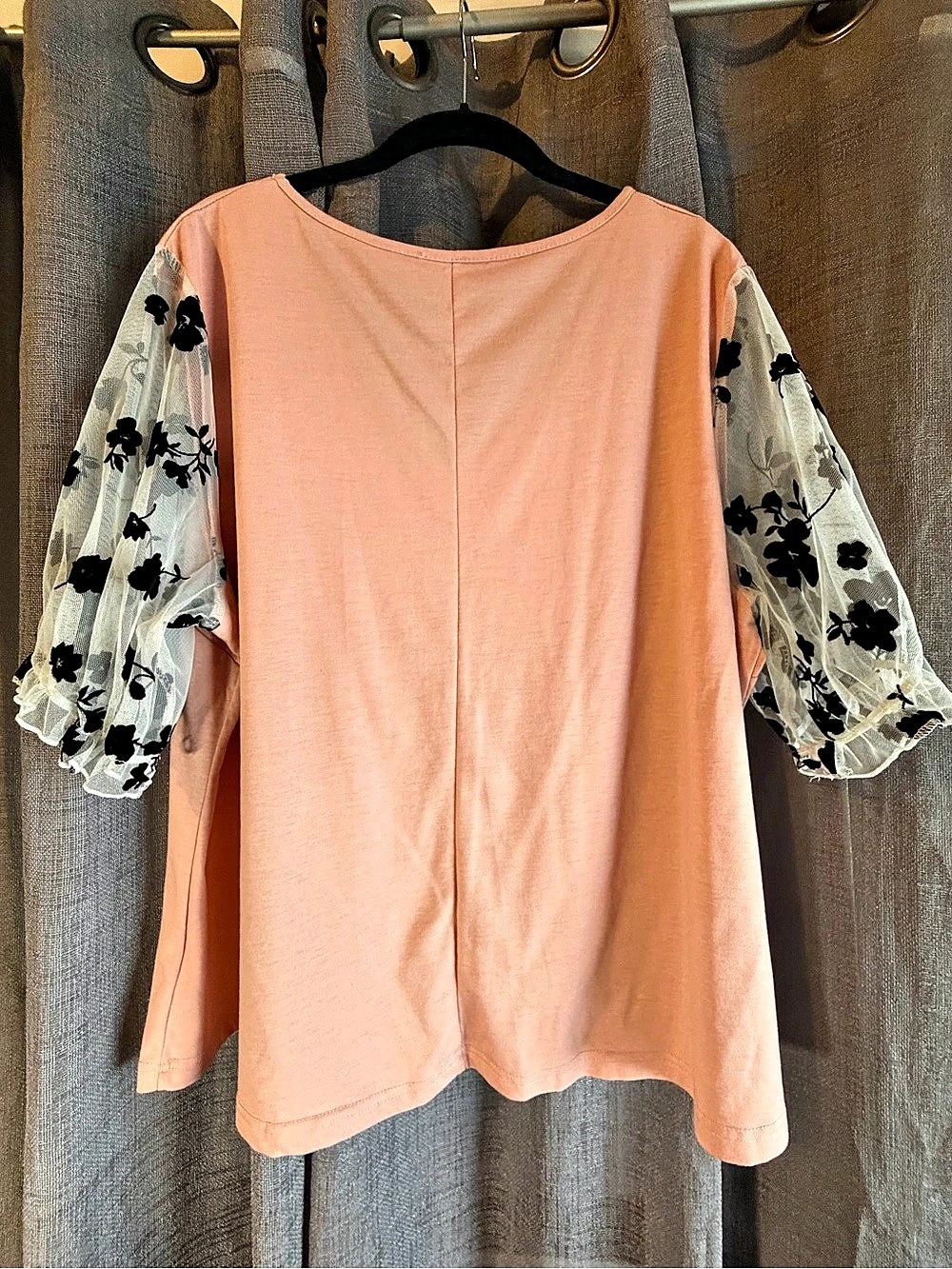 SHEIN CURVE Floral Sleeve V-Neck Blouse in Pink Size 2XL Like New - Picture 3 of 4